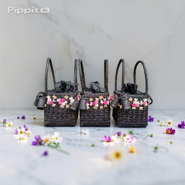 Tas Hitam Bunga Puspa